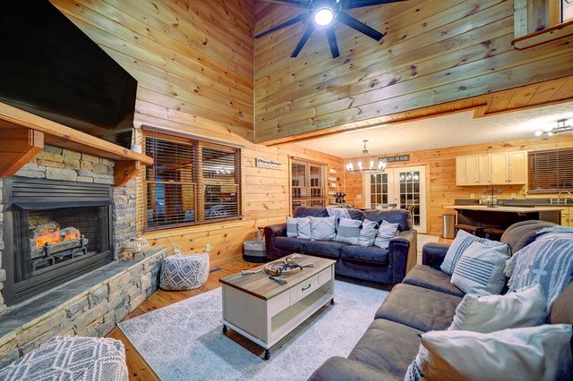 46 Pelican Drive, Ellijay, GA 30540