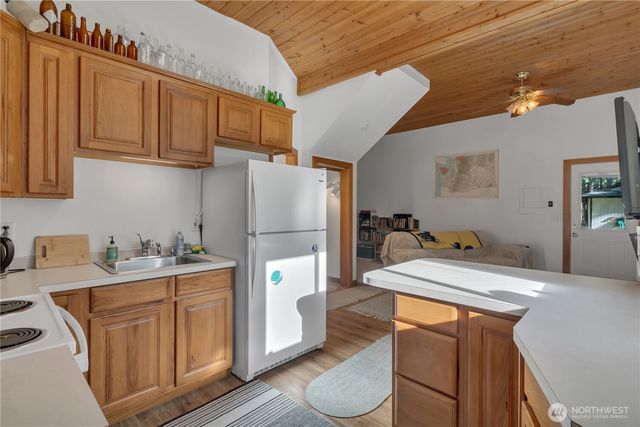 27405 304 Avenue SE, Ravensdale, WA 98051