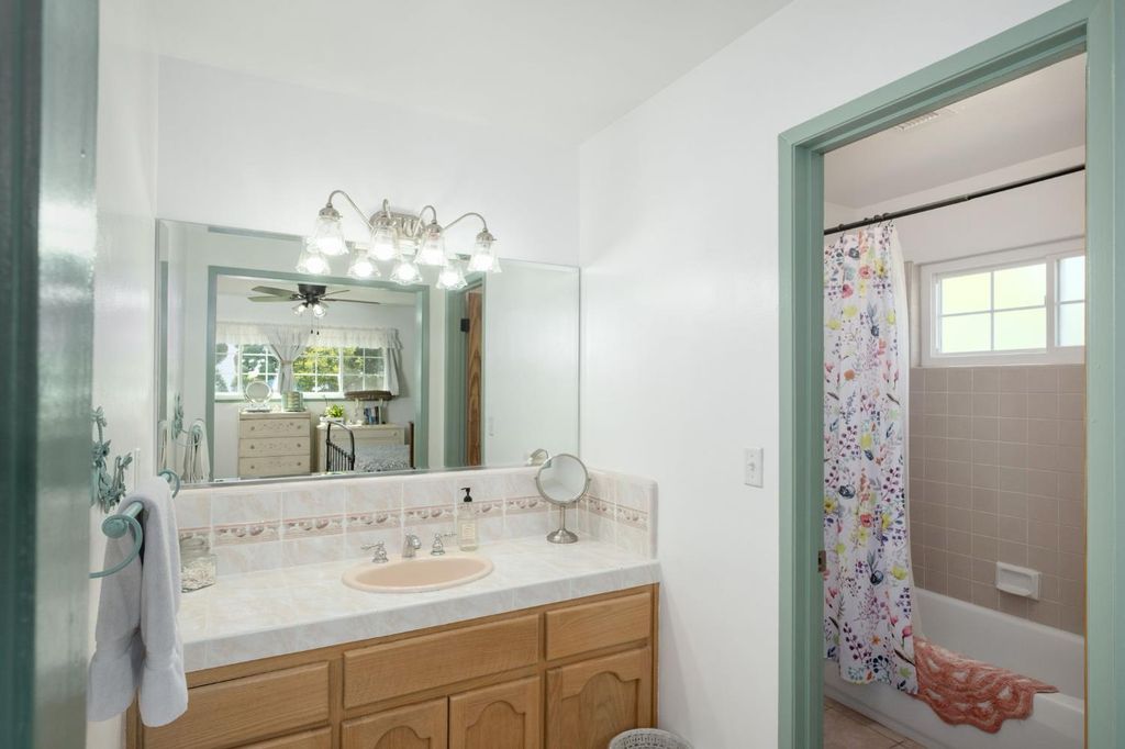 Image 20 of property listing at 8519 S Orange Avenue, Fresno, CA 93725