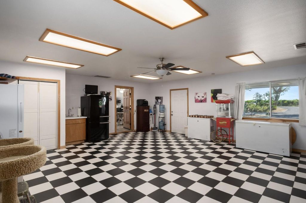 Image 26 of property listing at 8519 S Orange Avenue, Fresno, CA 93725