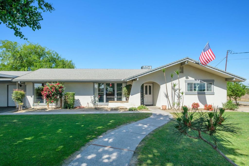 Image 3 of property listing at 8519 S Orange Avenue, Fresno, CA 93725