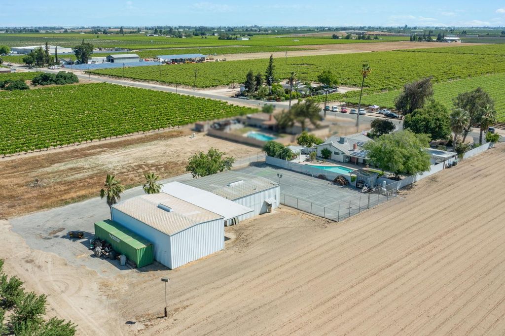 Image 33 of property listing at 8519 S Orange Avenue, Fresno, CA 93725