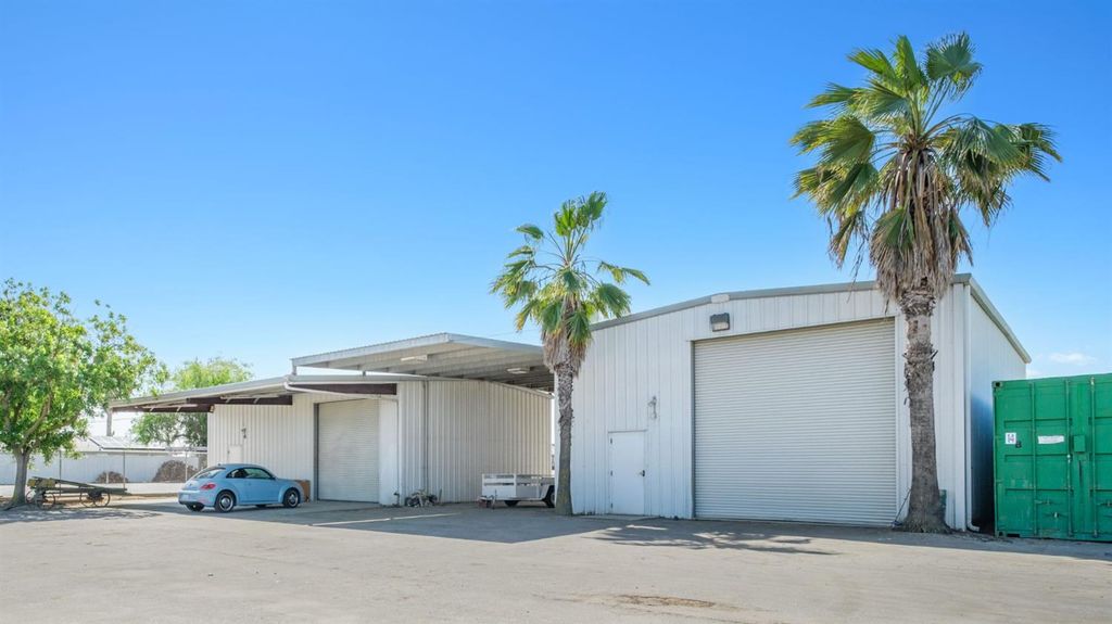 Image 6 of property listing at 8519 S Orange Avenue, Fresno, CA 93725