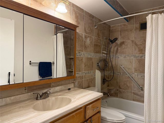 9155 E Center Avenue 2B, Denver, CO 80247