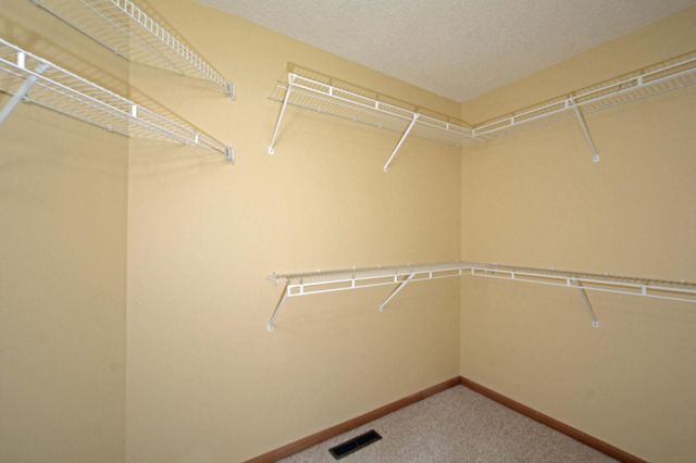 6463 Brook Lane, Savage, MN 55378