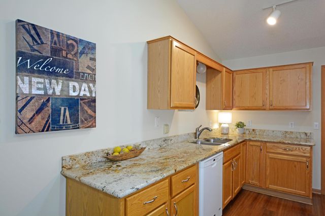 6463 Brook Lane, Savage, MN 55378