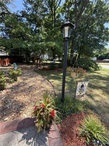10817 Belvoir Rd, Chester, VA 23831