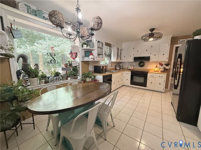 10817 Belvoir Rd, Chester, VA 23831