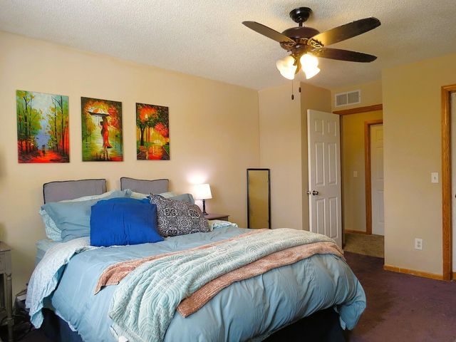 2755 Meadow Brook Drive K, Woodbury, MN 55125