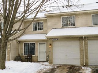 2755 Meadow Brook Drive K, Woodbury, MN 55125