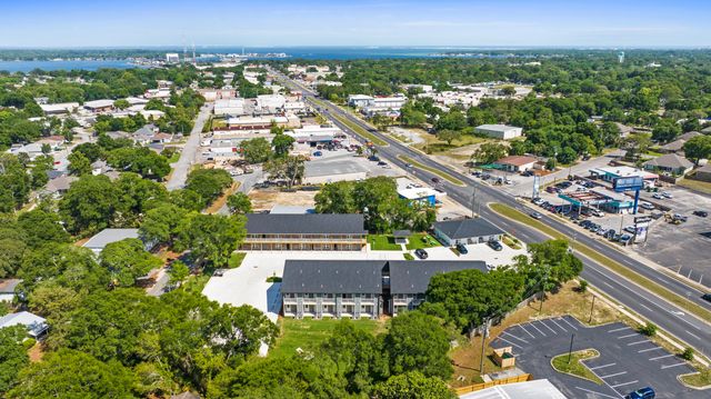 910 Barrow Street 1-10, Fort Walton Beach, FL 32547