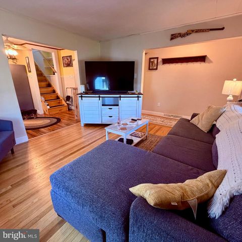 822 STATE ST, Millersburg, PA 17061