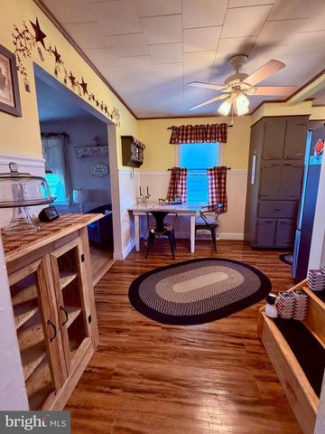 822 STATE ST, Millersburg, PA 17061