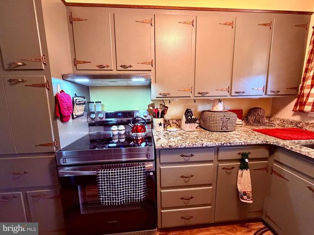 822 STATE ST, Millersburg, PA 17061