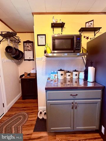 822 STATE ST, Millersburg, PA 17061