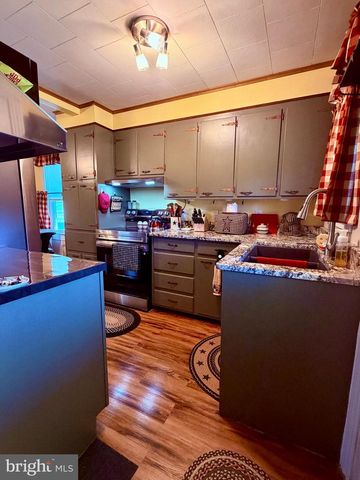 822 STATE ST, Millersburg, PA 17061