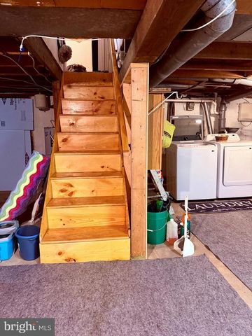 822 STATE ST, Millersburg, PA 17061