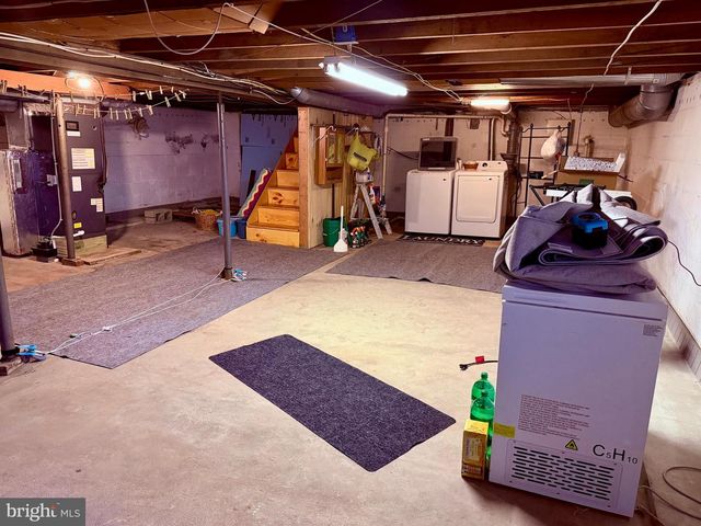 822 STATE ST, Millersburg, PA 17061