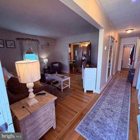 822 STATE ST, Millersburg, PA 17061