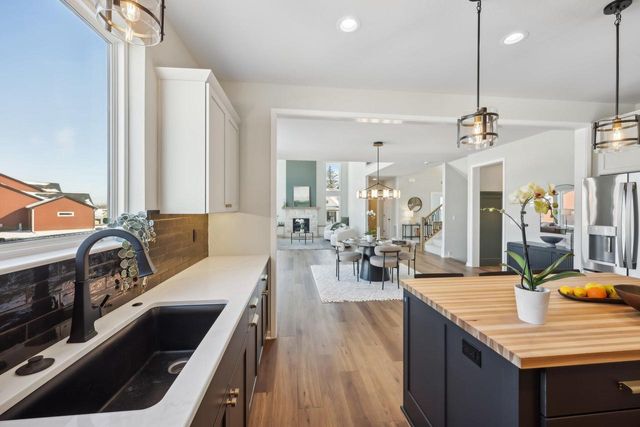 W208N5652 Turnberry LANE, Menomonee Falls, WI 53051