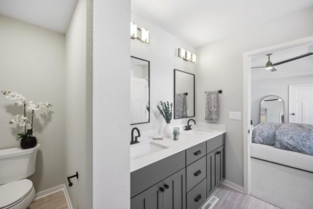 W208N5652 Turnberry LANE, Menomonee Falls, WI 53051