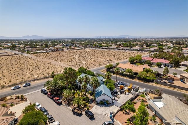 5515 North Campbell Road, Las Vegas, NV 89149