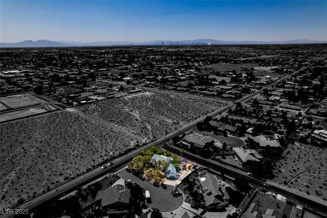 5515 North Campbell Road, Las Vegas, NV 89149