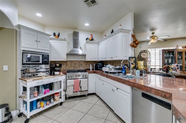 5515 North Campbell Road, Las Vegas, NV 89149