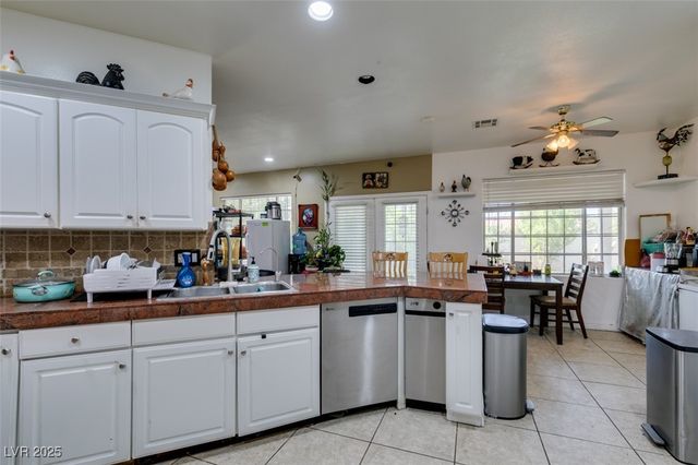 5515 North Campbell Road, Las Vegas, NV 89149