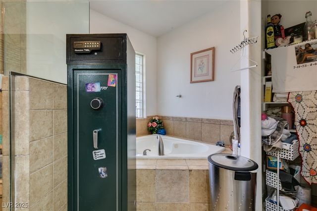 5515 North Campbell Road, Las Vegas, NV 89149