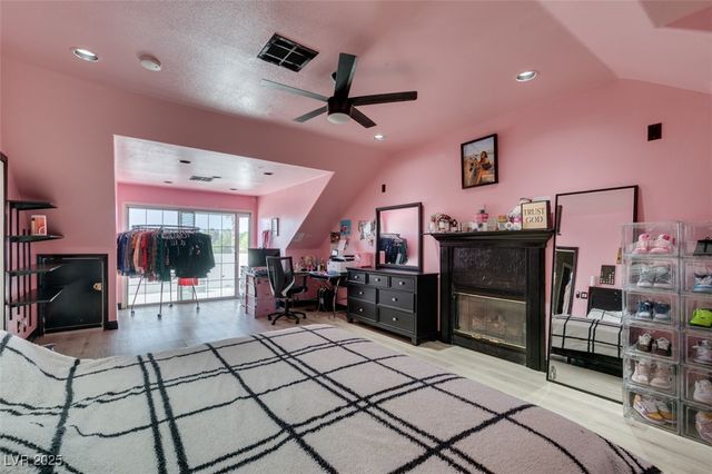 5515 North Campbell Road, Las Vegas, NV 89149