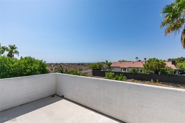 5515 North Campbell Road, Las Vegas, NV 89149