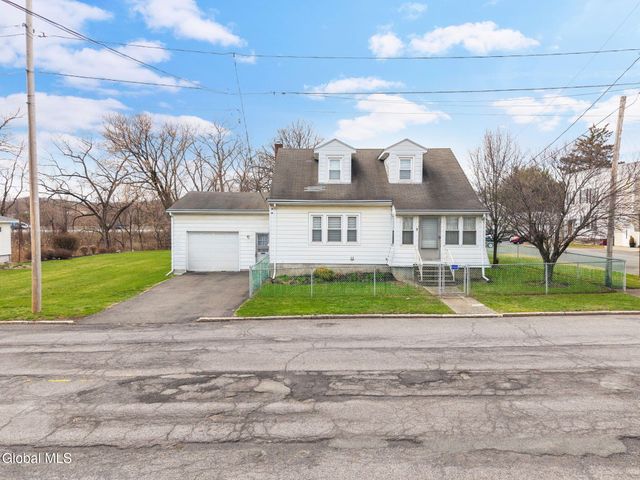3 John Street, Green Island, NY 12183