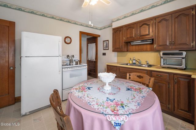 3 John Street, Green Island, NY 12183
