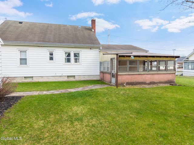 3 John Street, Green Island, NY 12183