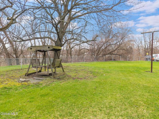 3 John Street, Green Island, NY 12183