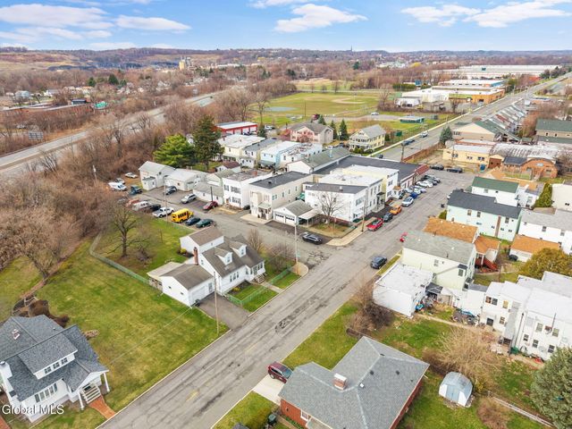 3 John Street, Green Island, NY 12183