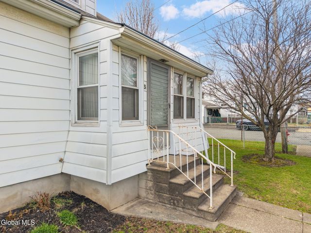 3 John Street, Green Island, NY 12183