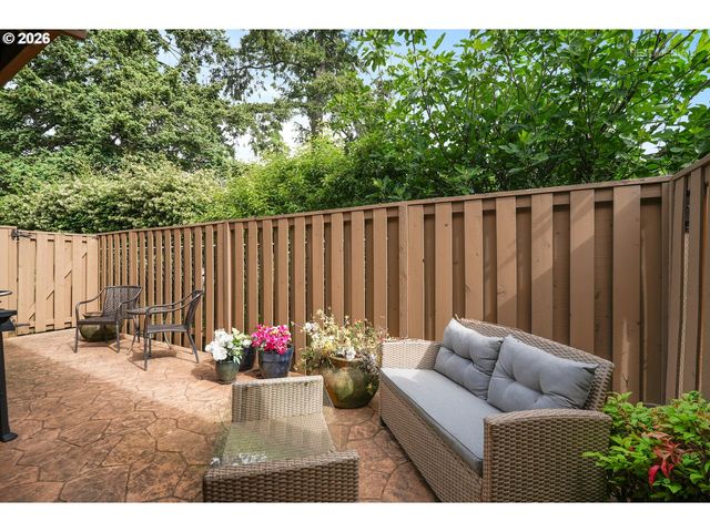 4949 Sw 141ST Ave, Beaverton, OR 97005