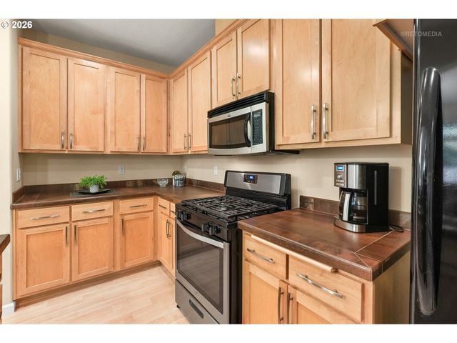 4949 Sw 141ST Ave, Beaverton, OR 97005