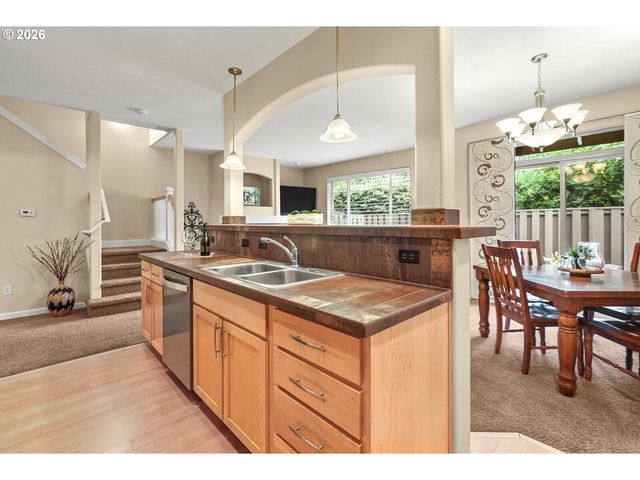 4949 Sw 141ST Ave, Beaverton, OR 97005