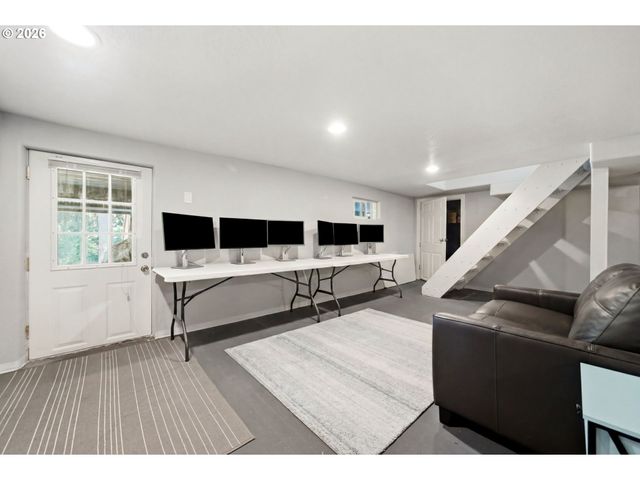 22775 Sw LINCOLN St, Sherwood, OR 97140