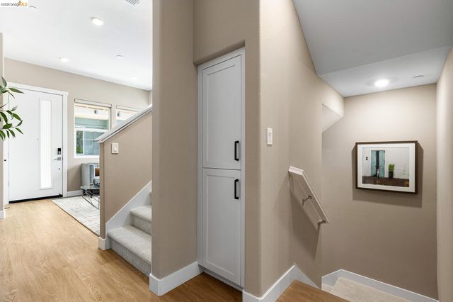 28968 Parkridge Loop 117, Hayward, CA 94544