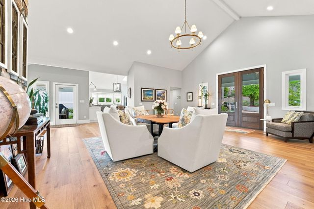 660 Lake Forest Drive SE, Pinehurst, NC 28374