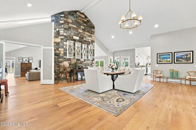 660 Lake Forest Drive SE, Pinehurst, NC 28374