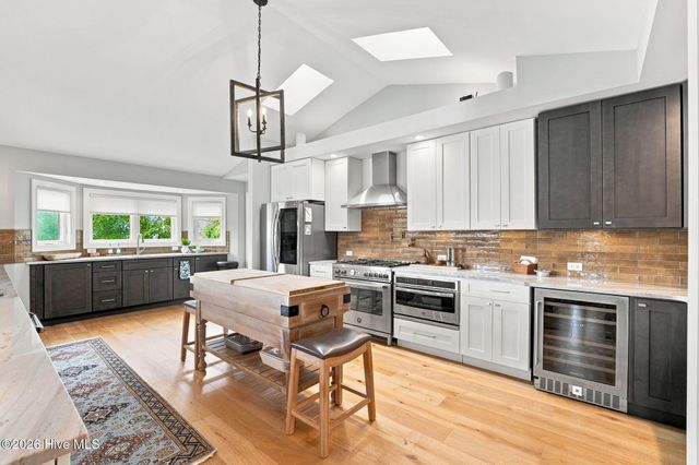 660 Lake Forest Drive SE, Pinehurst, NC 28374
