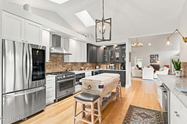 660 Lake Forest Drive SE, Pinehurst, NC 28374