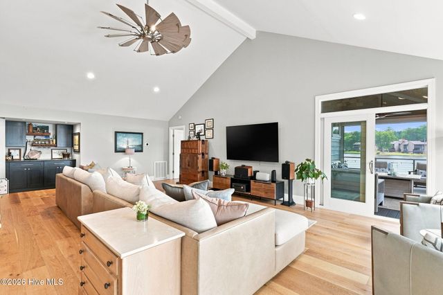660 Lake Forest Drive SE, Pinehurst, NC 28374