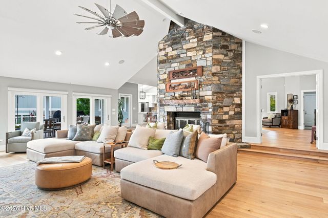 660 Lake Forest Drive SE, Pinehurst, NC 28374