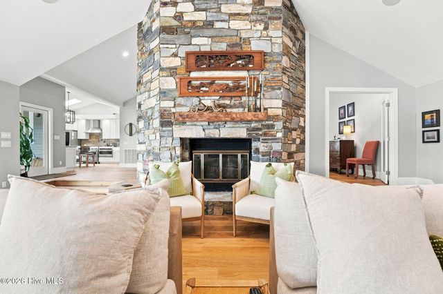 660 Lake Forest Drive SE, Pinehurst, NC 28374